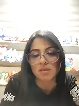 Linda Lars online show from November 2025 03:11:01 PM