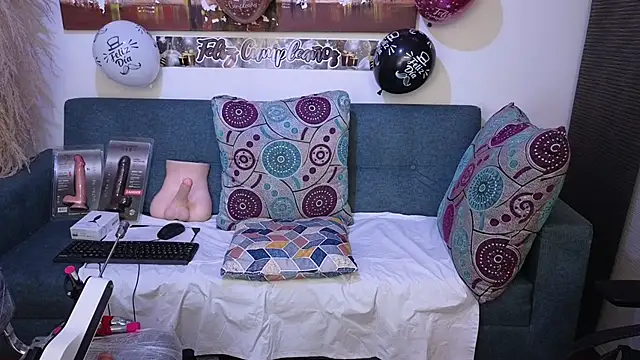 anellejones online show from March 2025 03:22:02 AM