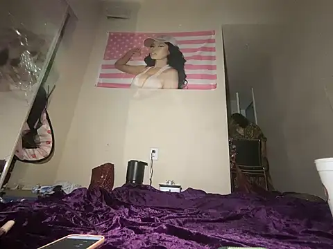 Creolegirl19 online show from April 2026 06:10:01 PM