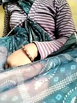 Snapshot of Cutkajal chatting on January 2025 07:41:01 AM Cutkajal online show from January 2025 07:41:01 AM