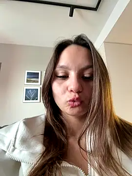Snapshot of sweety_secret_ chatting on October 2025 10:34:02 AM sweety secret online show from October 2025 10:34:02 AM