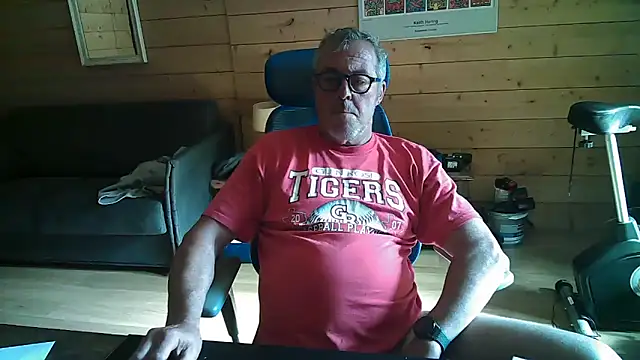 lelohop online show from October 2025 11:44:01 AM