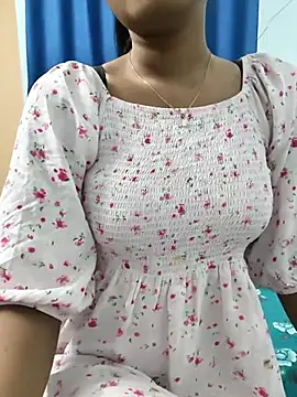 Snapshot of yhona_darling chatting on April 2026 08:07:02 AM yhona darling online show from April 2026 08:07:02 AM
