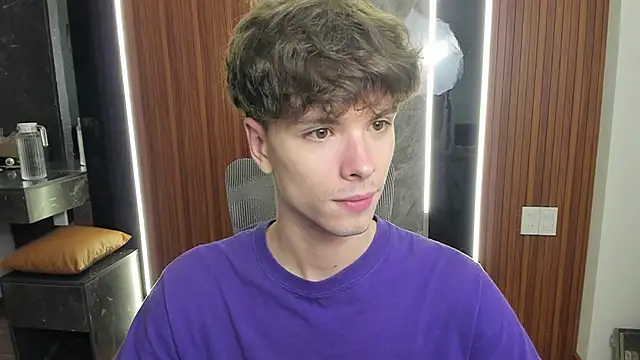 Snapshot of calvin_love_you chatting on April 2026 05:47:01 PM calvin love you online show from April 2026 05:47:01 PM