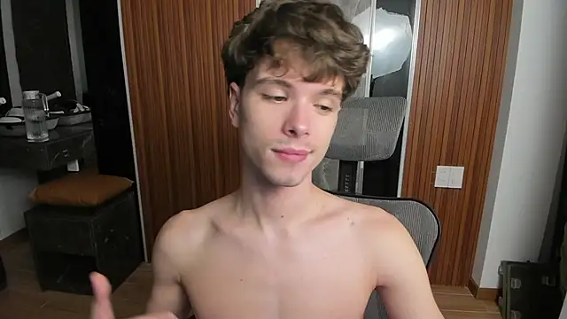 Snapshot of calvin_love_you chatting on May 2026 05:10:01 PM calvin love you online show from May 2026 05:10:01 PM