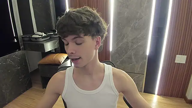 Snapshot of calvin_love_you chatting on June 2026 05:06:01 PM calvin love you online show from June 2026 05:06:01 PM