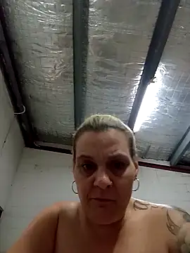 Snapshot of llASHll chatting on November 2025 09:38:02 PM llASHll online show from November 2025 09:38:02 PM