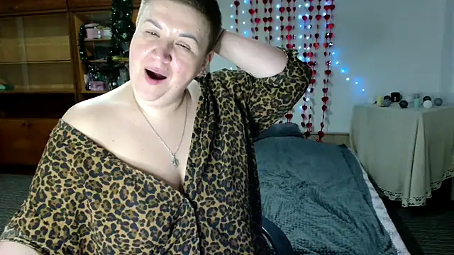 Annet1912 online show from February 2025 09:15:01 PM