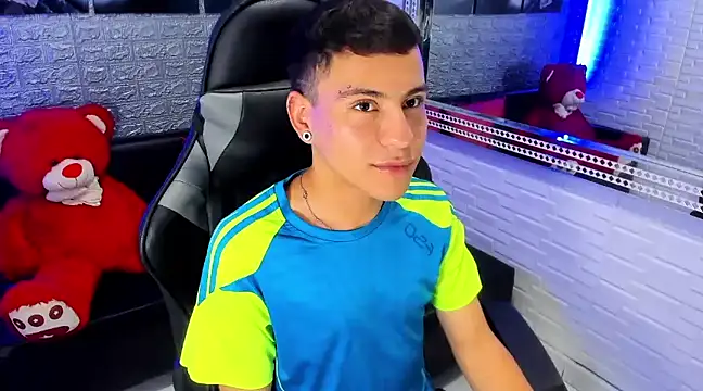 Snapshot of salvadorgomezx chatting on December 2024 12:29:01 AM salvadorgomezx online show from December 2024 12:29:01 AM