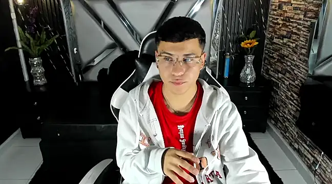 Snapshot of salvadorgomezx chatting on February 2025 02:45:01 AM salvadorgomezx online show from February 2025 02:45:01 AM