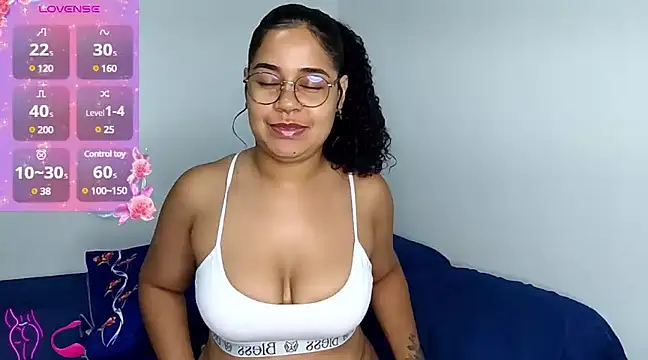 Snapshot of VitoriaFernandes chatting on January 2025 12:39:02 AM VitoriaFernandes online show from January 2025 12:39:02 AM