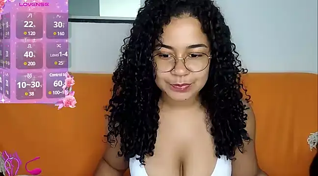 Snapshot of VitoriaFernandes chatting on February 2025 06:27:02 PM VitoriaFernandes online show from February 2025 06:27:02 PM