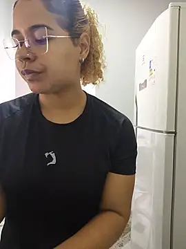 VitoriaFernandes online show from July 2026 02:52:01 PM