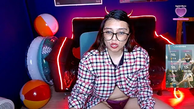 Snapshot of X_CHERRY_XX chatting on December 2024 09:05:02 PM X CHERRY XX online show from December 2024 09:05:02 PM