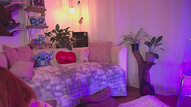 HANNAH LOVEE online show from June 2026 02:32:02 AM