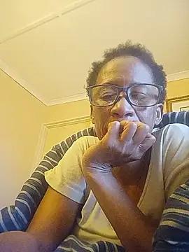 Snapshot of bustybillies chatting on June 2026 02:06:02 PM bustybillies online show from June 2026 02:06:02 PM