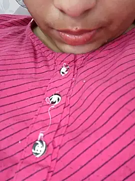 Myloveurvi online show from February 2026 07:20:02 PM