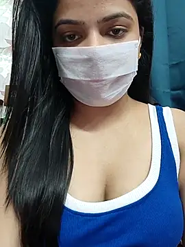 Myloveurvi online show from February 2026 11:51:01 AM