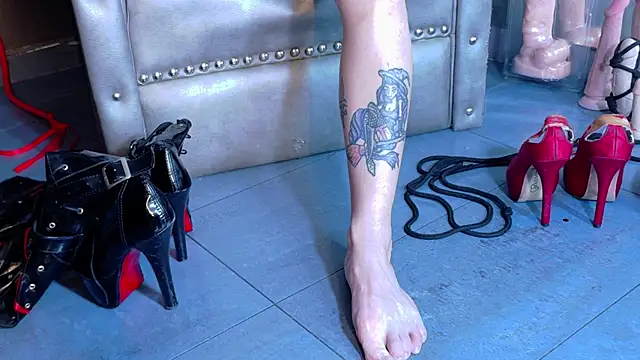 LusstCruella online show from November 2025 07:25:02 PM