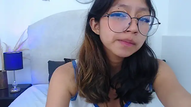 Yommi Winx online show from February 2025 01:45:01 AM