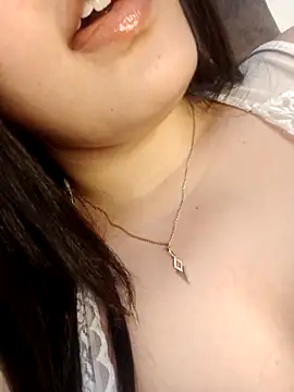 Snapshot of im_here- chatting on October 2025 12:33:02 AM im here- online show from October 2025 12:33:02 AM