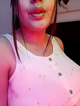 Snapshot of im_here- chatting on December 2025 06:25:02 PM im here- online show from December 2025 06:25:02 PM