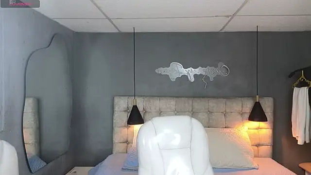 Snapshot of Laia_and_Aloby chatting on November 2025 10:10:02 PM Laia and Aloby online show from November 2025 10:10:02 PM