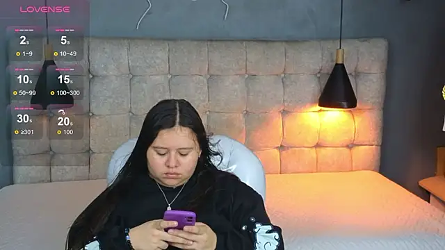 Snapshot of Laia_and_Aloby chatting on January 2026 10:13:01 PM Laia and Aloby online show from January 2026 10:13:01 PM