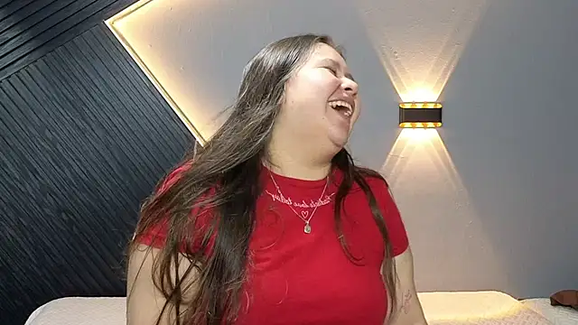 Snapshot of Laia_and_Aloby chatting on February 2026 10:13:02 PM Laia and Aloby online show from February 2026 10:13:02 PM