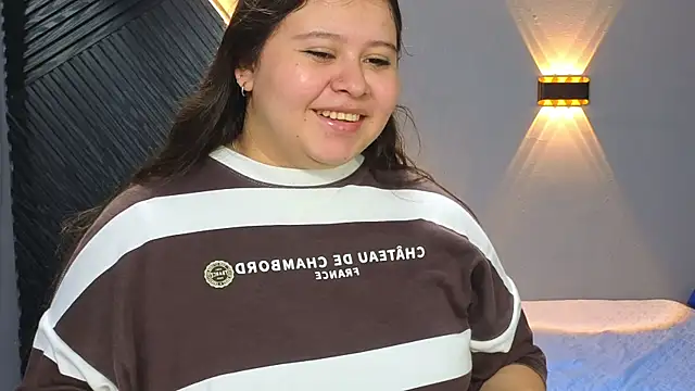 Snapshot of Laia_and_Aloby chatting on February 2026 10:27:02 PM Laia and Aloby online show from February 2026 10:27:02 PM