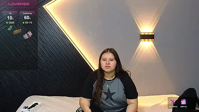 Snapshot of Laia_and_Aloby chatting on February 2026 10:17:02 PM Laia and Aloby online show from February 2026 10:17:02 PM