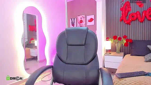 natasha  jackson online show from February 2026 03:29:02 PM