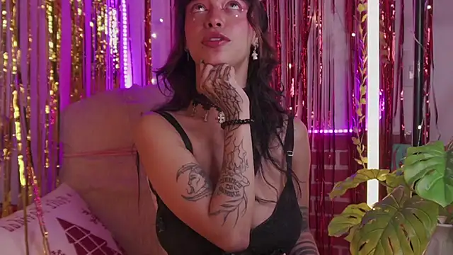 Kitty arts online show from December 2024 11:39:02 PM