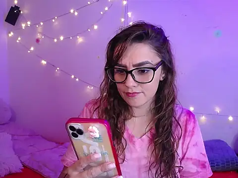 Lu perez online show from November 2025 07:45:01 PM