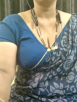 Snapshot of bhuvana555 chatting on January 2026 06:00:02 PM bhuvana555 online show from January 2026 06:00:02 PM