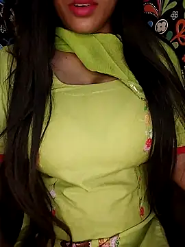 Sreya213 online show from April 2026 08:02:01 PM