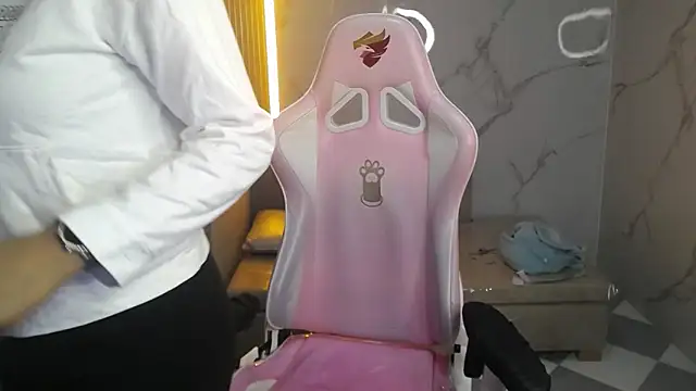 Violeth b online show from January 2026 12:54:02 PM