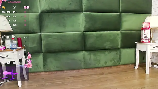 SelenSummer online show from November 2025 07:58:01 PM