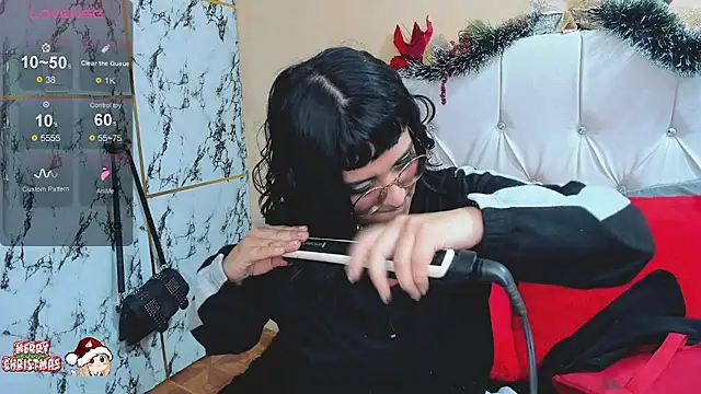 Snapshot of kory_mansson chatting on December 2024 08:36:02 PM kory mansson online show from December 2024 08:36:02 PM