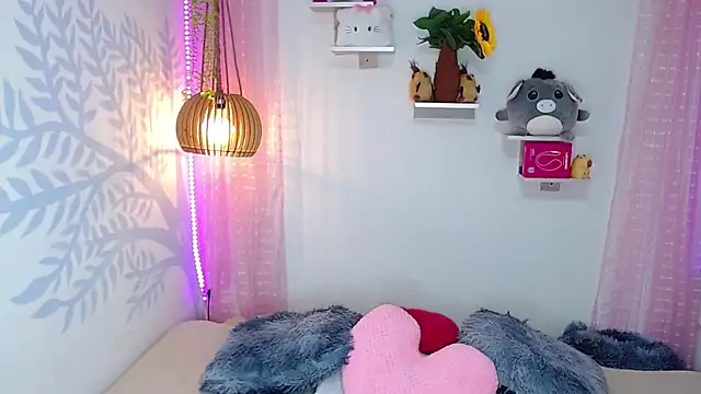 Alison Wiley online show from December 2025 05:14:01 AM