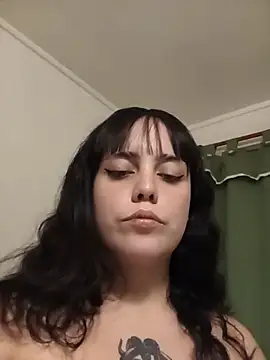 lucylovles online show from August 2026 04:22:01 AM