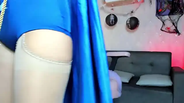 Alaia Love77 online show from October 2025 09:15:02 PM