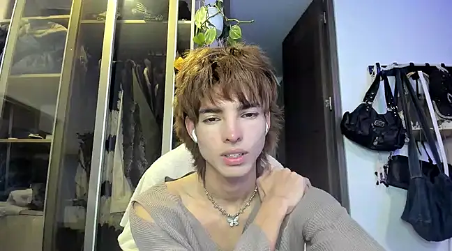 santy-kitty online show from January 2025 11:54:01 PM