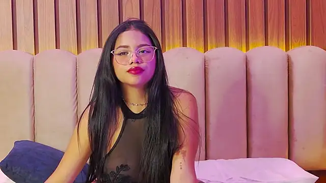 Snapshot of CelesteDePaul chatting on December 2024 06:15:01 PM CelesteDePaul online show from December 2024 06:15:01 PM