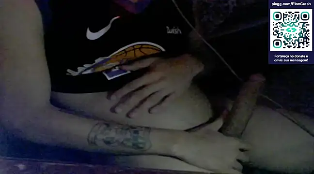 Snapshot of iCrashzin chatting on February 2025 02:40:02 AM iCrashzin online show from February 2025 02:40:02 AM