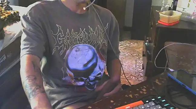 Snapshot of iCrashzin chatting on February 2025 02:10:02 PM iCrashzin online show from February 2025 02:10:02 PM