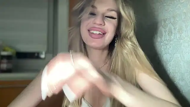 Your Jessy online show from March 2025 07:32:02 PM