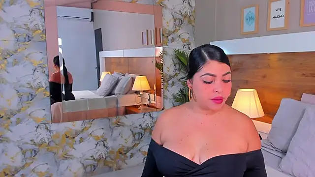 EmaBakker online show from December 2025 11:26:02 AM