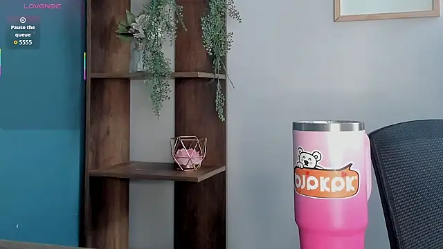 Lana-Gross online show from February 2026 03:52:02 PM