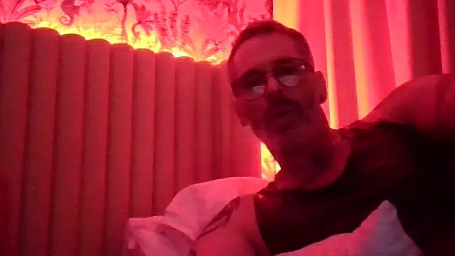 Snapshot of LIVEcamCUMDADDY chatting on April 2026 02:20:02 AM LIVEcamCUMDADDY online show from April 2026 02:20:02 AM